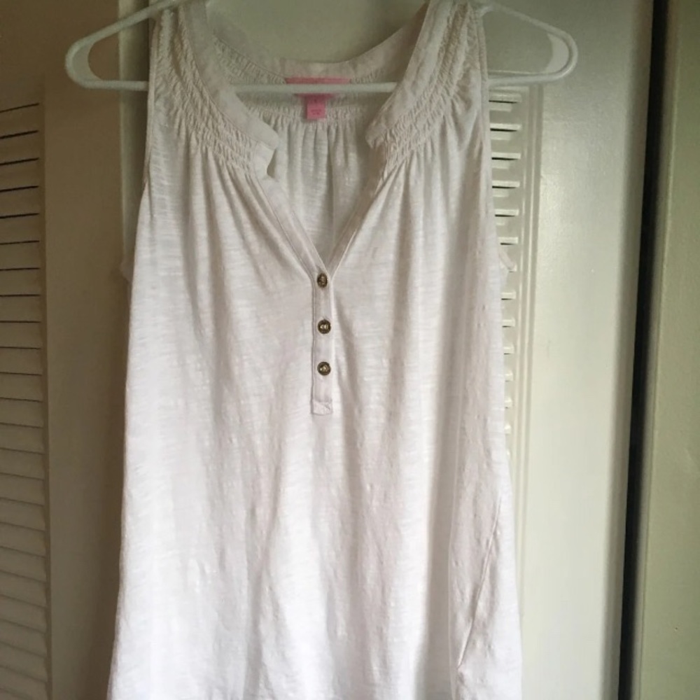 SOLD Lilly Pulitzer essie top